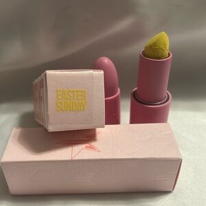 Easter Sunday velvet trap